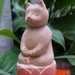 luci cat meditating cat statue 9.jpg